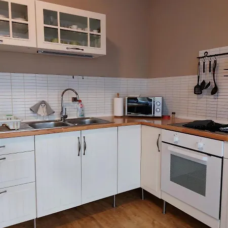 Lilien Apartman * Segedín
